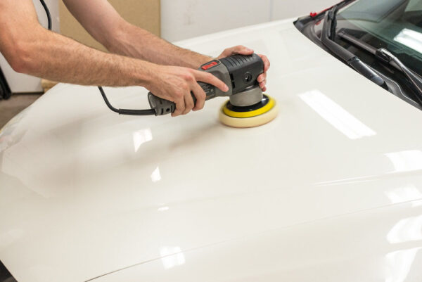 White Light Hybrid Radiant Finish - თეთრი და ღია ფერის საღებავზე ღრმა, კაშკაშა ბზინვარება და გამორჩეულ სიპრიალე