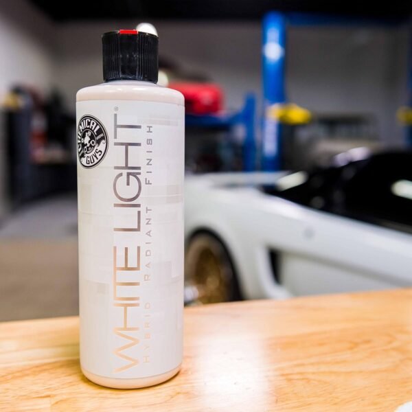 White Light Hybrid Radiant Finish - თეთრი და ღია ფერის საღებავზე ღრმა, კაშკაშა ბზინვარება და გამორჩეულ სიპრიალე